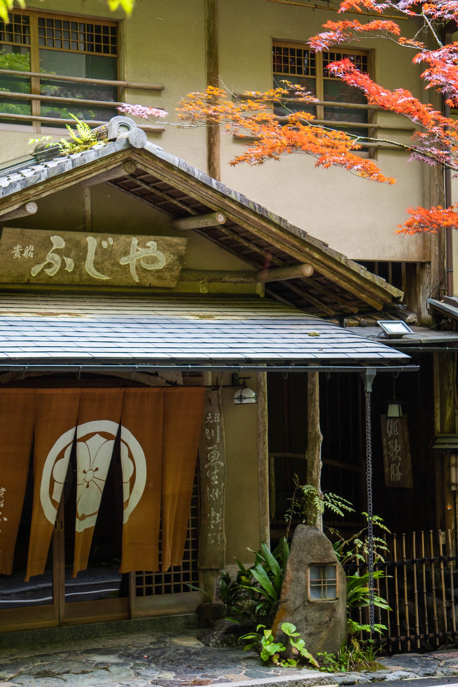 古い日本家屋の外観